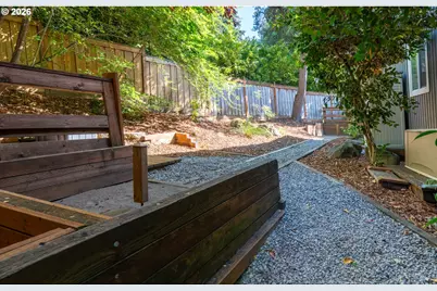 18040 Royce Way, Lake Oswego, OR 97034 - Photo 35