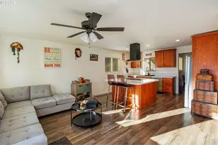 8715 NE Clackamas St, Portland, OR 97220 - Photo 5