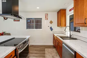 8715 NE Clackamas St, Portland, OR 97220 - Photo 9