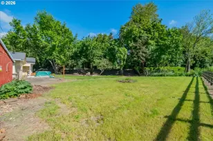 27536 Pearl St, Brownsville, OR 97327 - Photo 43