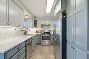 17717 Northeast Pacific Street, Portland, OR 97230 - Photo 9