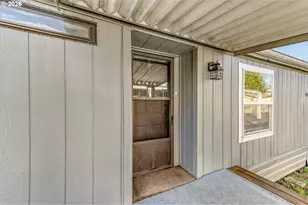 10523 SE Linwood Ave, Milwaukie, OR 97222 - Photo 3