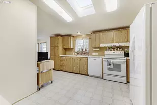 10523 SE Linwood Ave, Milwaukie, OR 97222 - Photo 9