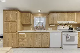 10523 SE Linwood Ave, Milwaukie, OR 97222 - Photo 11