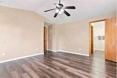 13010 NE 38th St, Vancouver, WA 98682 - Photo 17