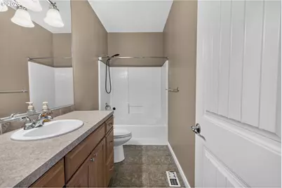 2341 52nd Ave, Longview, WA 98632 - Photo 17