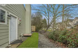 16385 SW Division St, Beaverton, OR 97007 - Photo 43