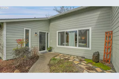 16385 SW Division St, Beaverton, OR 97007 - Photo 3