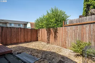4860 A St, Springfield, OR 97478 - Photo 25