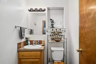 4860 A St, Springfield, OR 97478 - Photo 11