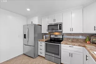 900 N Williams St, Newberg, OR 97132 - Photo 15