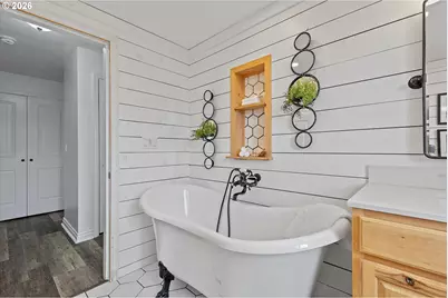 900 N Williams St, Newberg, OR 97132 - Photo 27