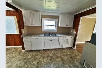 1925 Grove St, Baker City, OR 97814 - Photo 5