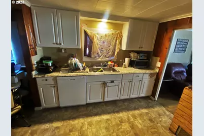 1925 Grove St, Baker City, OR 97814 - Photo 7