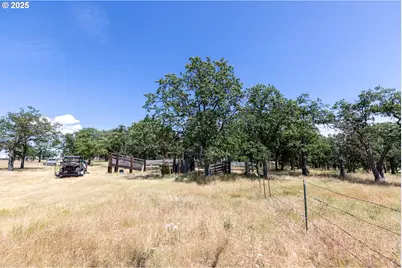 1056 Rock Creek Rd, Goldendale, WA 98620 - Photo 17