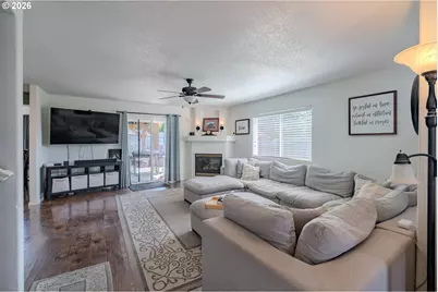 414 N 3rd Pl, Kalama, WA 98625 - Photo 3