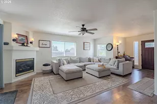 414 N 3rd Pl, Kalama, WA 98625 - Photo 5