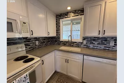 1845 Sallal Rd, Woodburn, OR 97071 - Photo 9