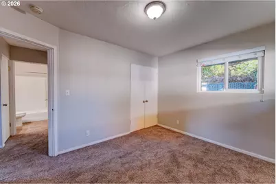 1049 SE Walnut St, Hillsboro, OR 97123 - Photo 25