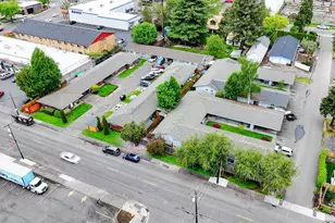 1049 SE Walnut St, Hillsboro, OR 97123 - Photo 1