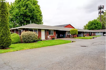 1049 SE Walnut St, Hillsboro, OR 97123 - Photo 5