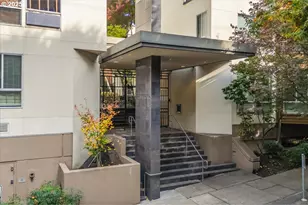 1535 SW Clay St, Portland, OR 97201 - Photo 3