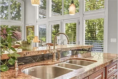 8623 Blackhawk Ct SE, Salem, OR 97317 - Photo 9