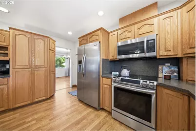 3237 NE 131st Ave, Portland, OR 97230 - Photo 11