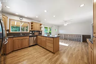 3237 NE 131st Ave, Portland, OR 97230 - Photo 9