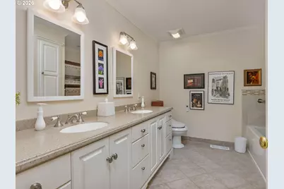 7242 SW Lake Bluff Ct, Wilsonville, OR 97070 - Photo 33