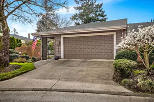 7242 SW Lake Bluff Ct, Wilsonville, OR 97070 - Photo 1