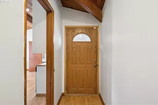 616 SE 175th Pl, Portland, OR 97233 - Photo 9
