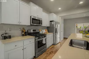 15647 SW Wren Ln, Beaverton, OR 97007 - Photo 13