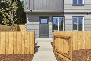 2701 SE 85th Ave, Portland, OR 97266 - Photo 3