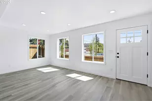 2701 SE 85th Ave, Portland, OR 97266 - Photo 5