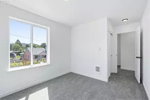 2701 SE 85th Ave, Portland, OR 97266 - Photo 17