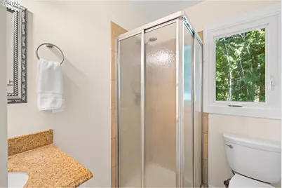 2245 SW Martha St, Portland, OR 97239 - Photo 15