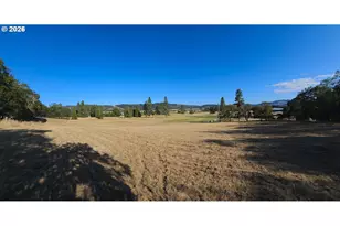 801 Colonial Rd, Roseburg, OR 97471 - Photo 9