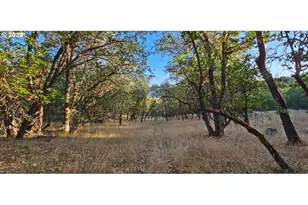 801 Colonial Rd, Roseburg, OR 97471 - Photo 15
