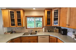 801 Colonial Rd, Roseburg, OR 97471 - Photo 27