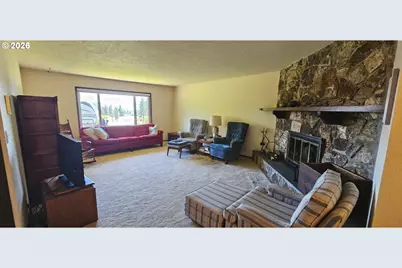 801 Colonial Rd, Roseburg, OR 97471 - Photo 23