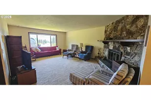 801 Colonial Rd, Roseburg, OR 97471 - Photo 23