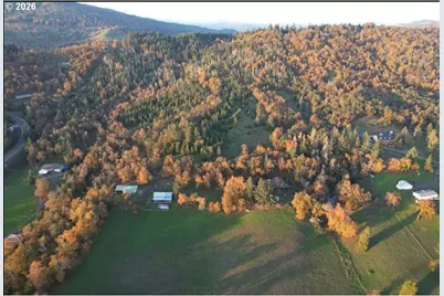 801 Colonial Rd, Roseburg, OR 97471 - Photo 19