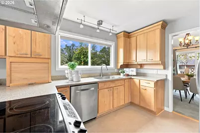 340 Patricia Dr, Gladstone, OR 97027 - Photo 13