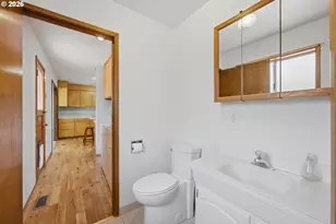 1711 SW 17th St, Redmond, OR 97756 - Photo 11
