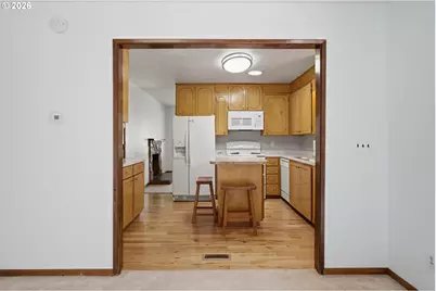 1711 SW 17th St, Redmond, OR 97756 - Photo 7