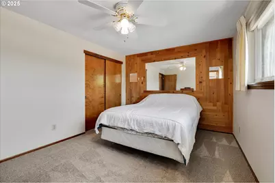 18027 SE Emi St, Damascus, OR 97089 - Photo 13