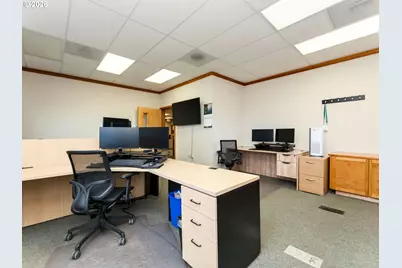 39200 NW Chalmers Ln, Cornelius, OR 97113 - Photo 21