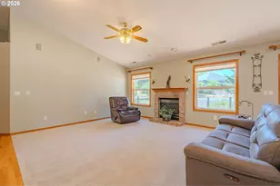 10800 NW 13th Pl, Vancouver, WA 98685 - Photo 9