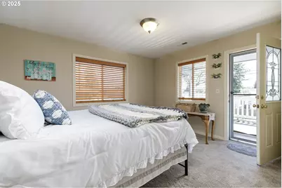 9907 SE Amherst St, Clackamas, OR 97015 - Photo 29